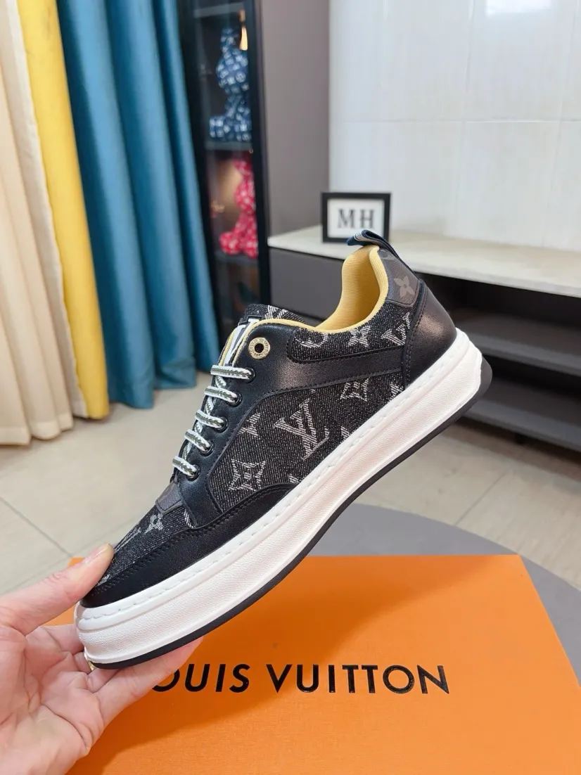 Men's shoes💰420🌹🌹[LV]🌹High-end men's shoes brand: official website 1:1 latest masterpiece: the upper is made of Italian imported first-layer cowhide with special materials➕full genuine leather lining🔥, making walking more convenient and comfortable! Exclusive new style, stunning work [color]! Create a fashionable personality to set off your uniqueness! A must-have for trendy men! Classic🔥Number: 38-44
